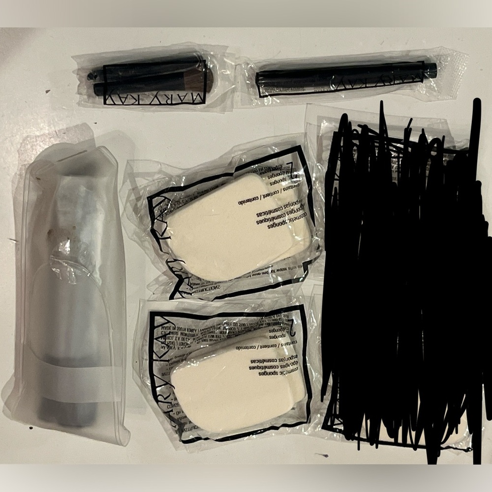 New Mary Kay Applicator Lot